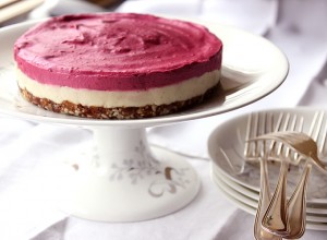 raw cashew dreamcake with raspberries