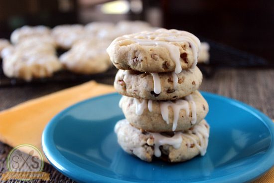 stack of four Cookies on a blue plate
